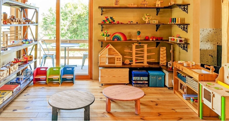 おもちゃ館 - マツモトサトヤマドアーズ | 泊まれるおもちゃ館